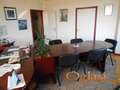 Poslovna zgrada sa pratećim objektima površine  1650 m2 na placu  40a34m2